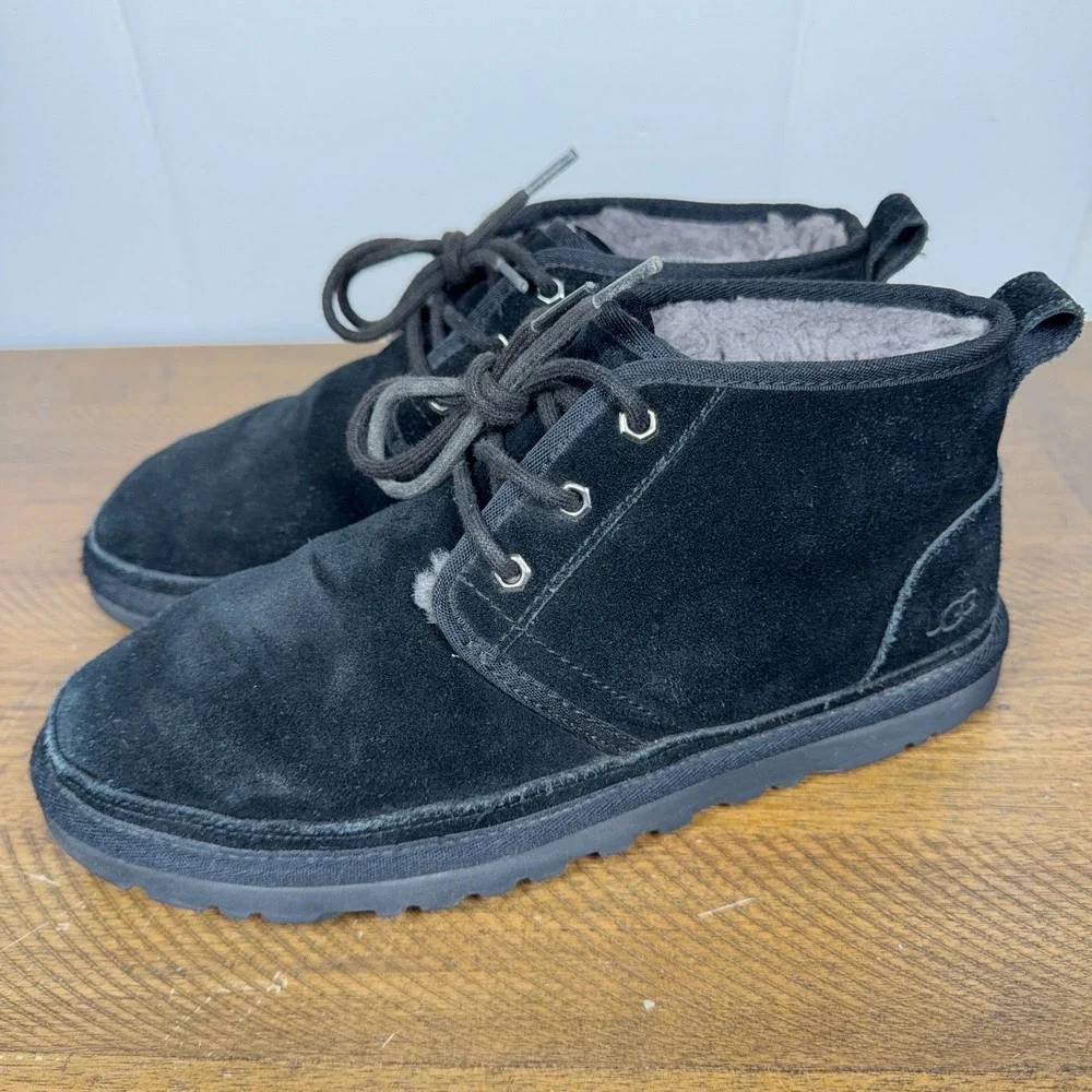 UGG Boots Mens 9 Black Suede Neumel Chukka Sheepskin Classic Lace Up‎ Ankle